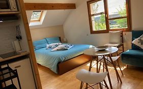 Studio privé dans pavillon